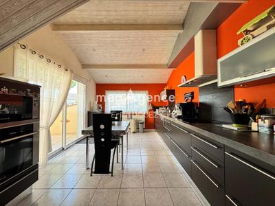 Maison - 125 m² - 6 pièces