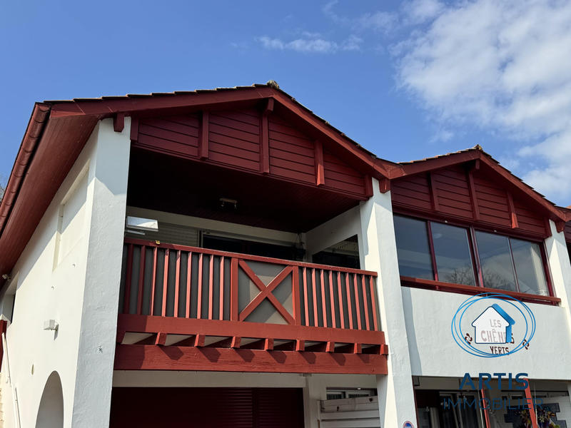 Appartement - 100 m² - 4 pièces