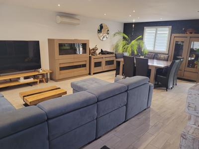 Maison traditionnelle - 155 m² - 5 pièces