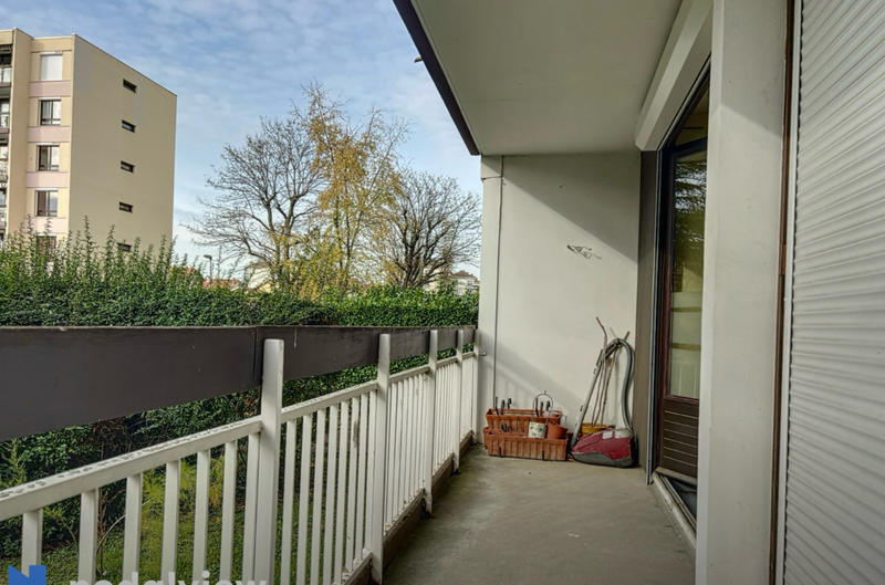 Appartement - 98 m² - 6 pièces