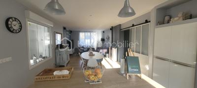 Maison - 204 m² - 8 pièces