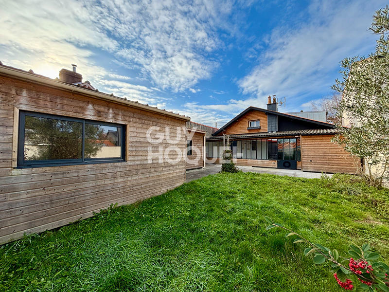 Maison - 122 m² - 6 pièces