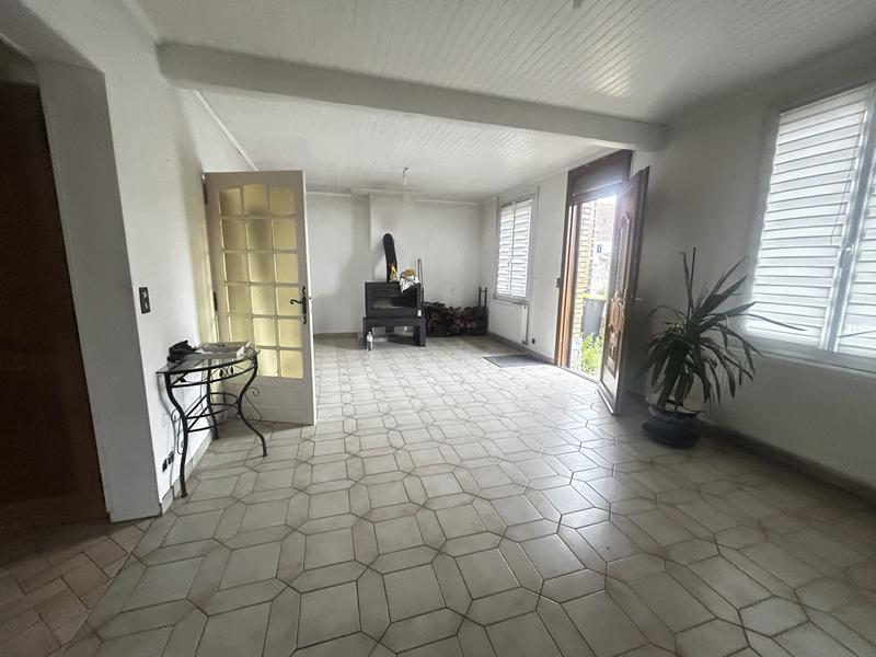 Maison - 111 m² - 8 pièces