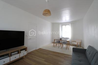 Maison - 83 m² - 4 pièces