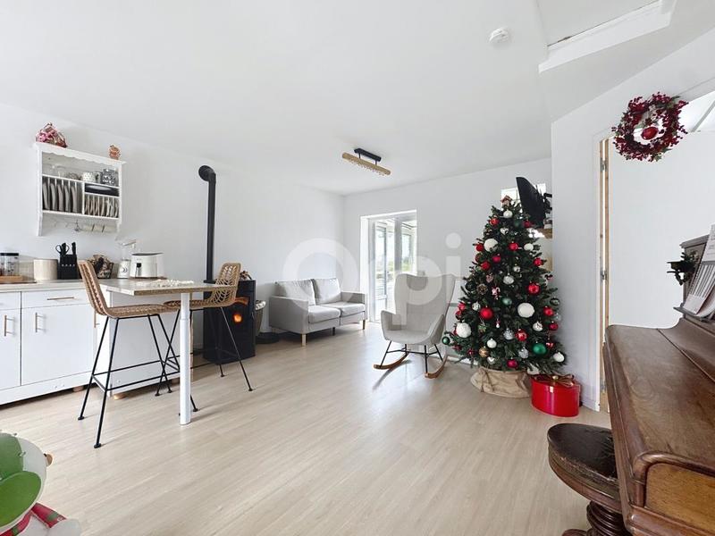 Maison - 93 m² - 5 pièces