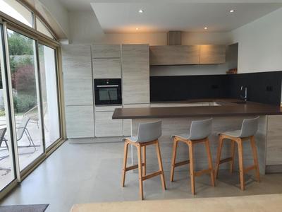 Maison - 240 m² - 7 pièces