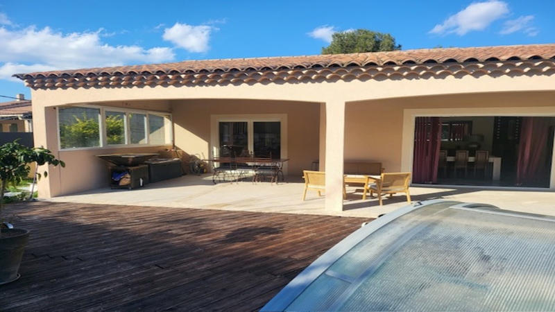 Maison - 254 m² - 4 pièces