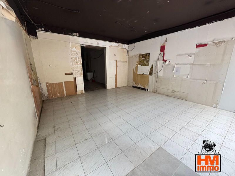 Magasins - 101 m² - 3 pièces