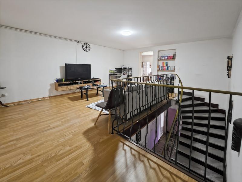 Maison - 211 m² - 13 pièces