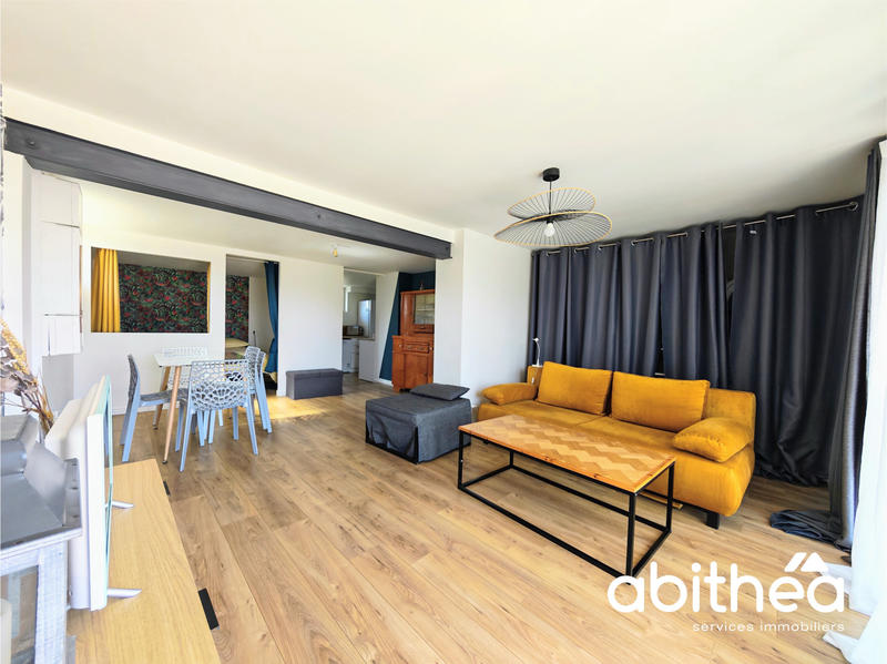 Maison - 140 m² - 6 pièces