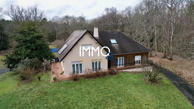 Maison - 186 m² - 10 pièces