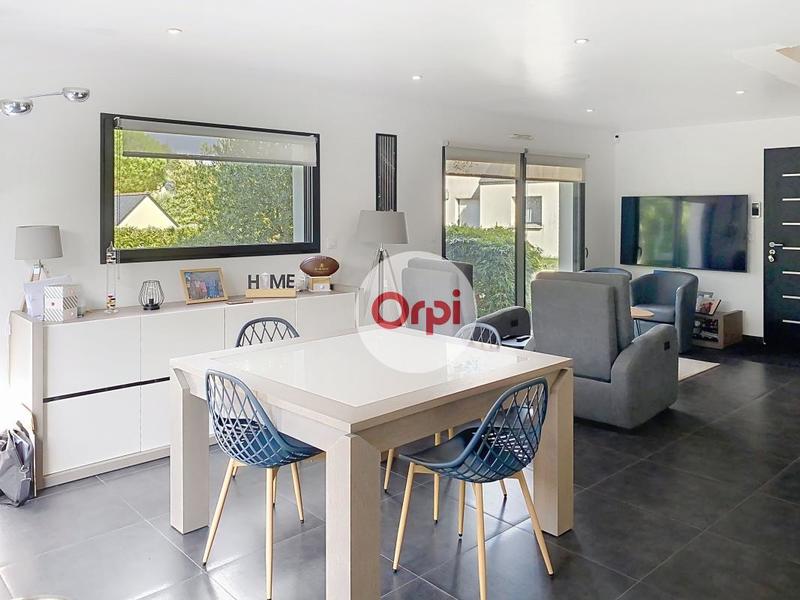 Maison - 92 m² - 5 pièces