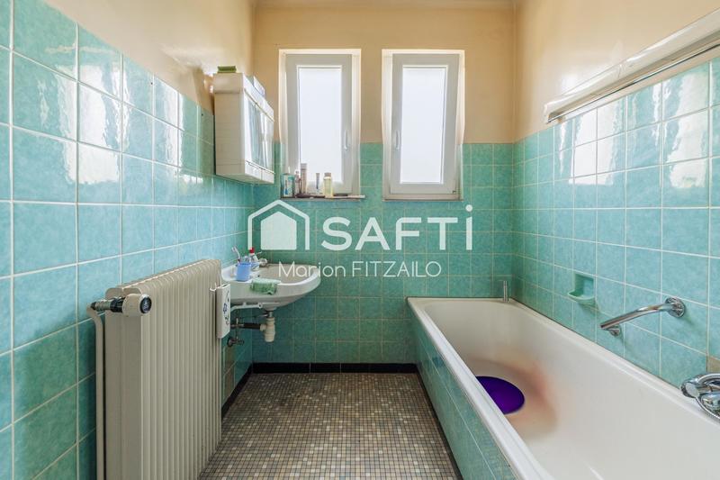 Maison - 203 m² - 8 pièces