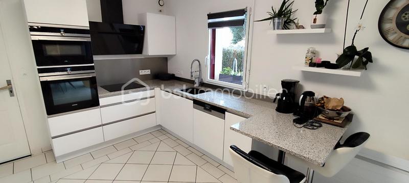 Pavillon - 108 m² - 5 pièces