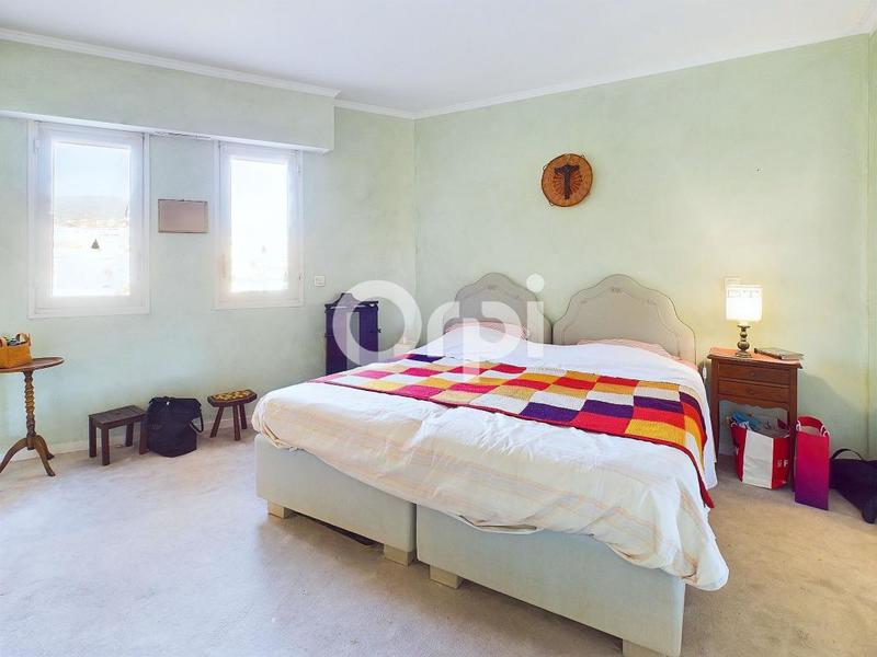 Appartement - 130 m² - 3 pièces