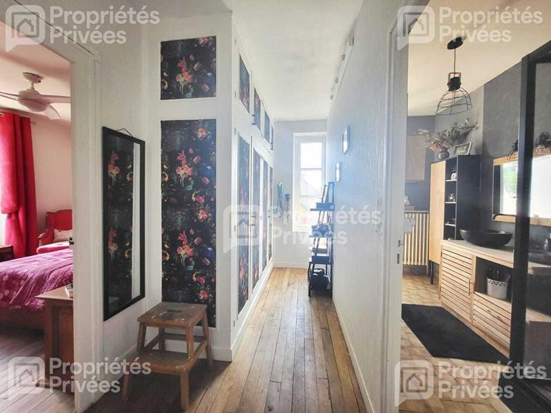 Maison - 176 m² - 8 pièces