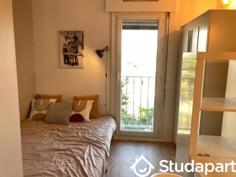 Chambre - 9 m² - 1 pièce