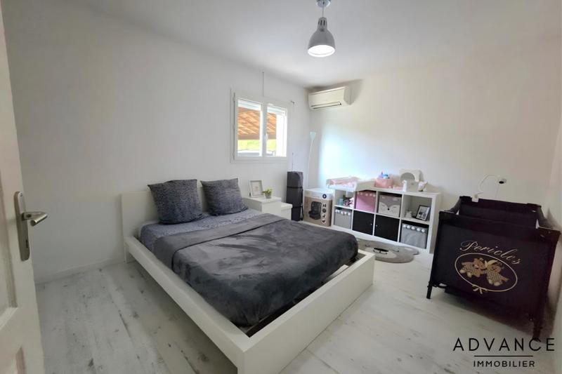 Villa - 208 m² - 6 pièces