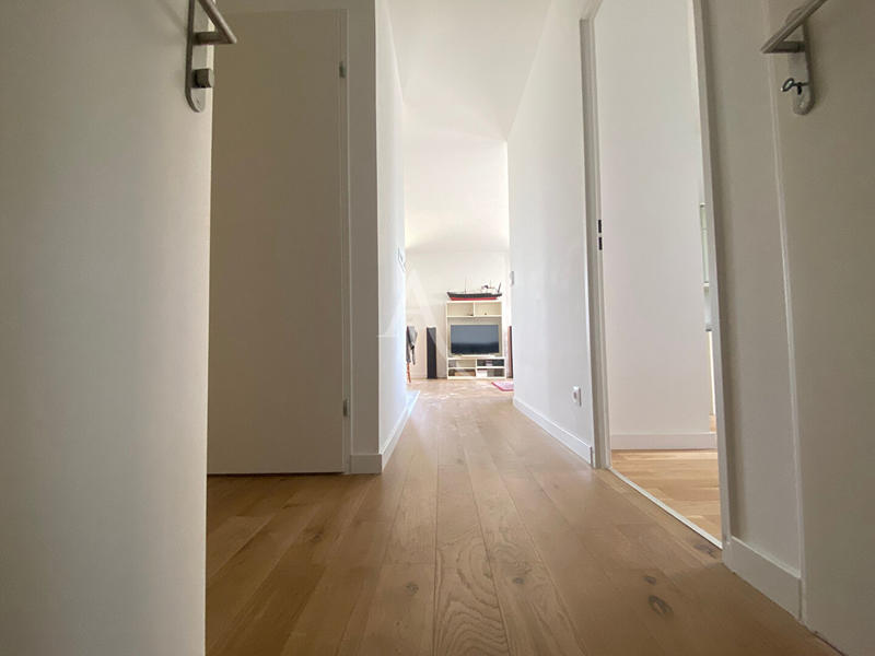 Appartement - 94 m² - 4 pièces