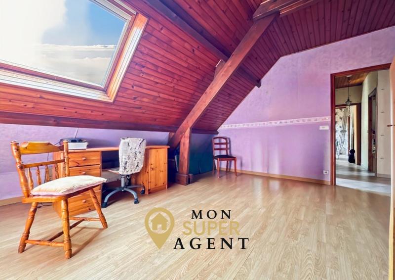 Maison - 171 m² - 9 pièces