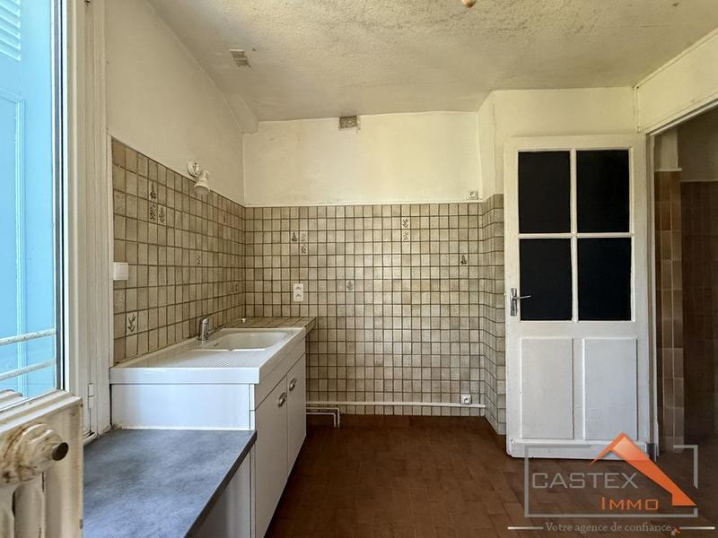 Maison - 253 m² - 10 pièces