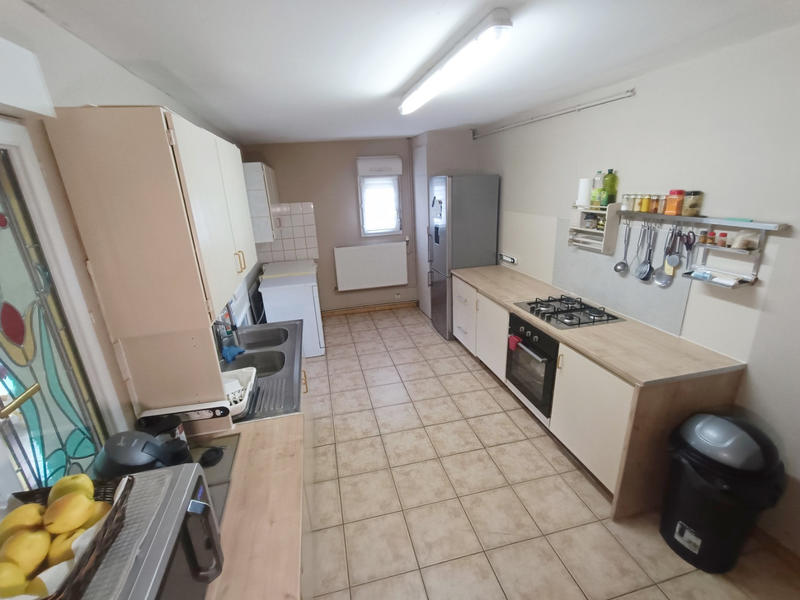 Maison - 137 m² - 6 pièces