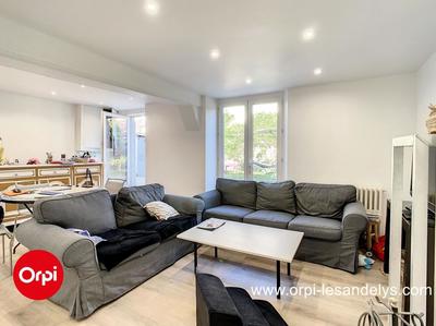 Maison - 210 m² - 8 pièces