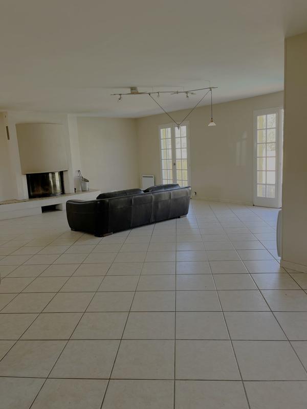 Maison - 180 m² - 7 pièces