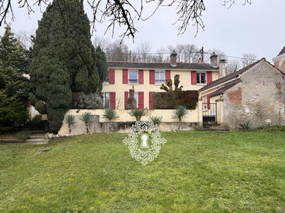 Maison - 95 m² - 5 pièces