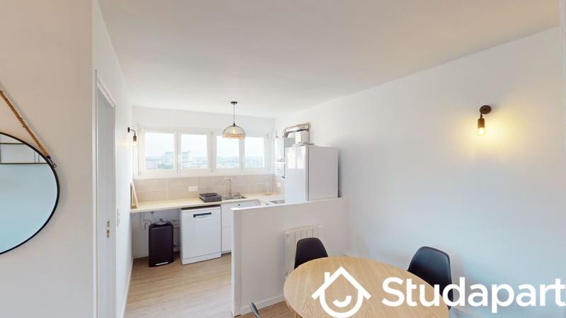 Chambre - 63 m² - 1 pièce