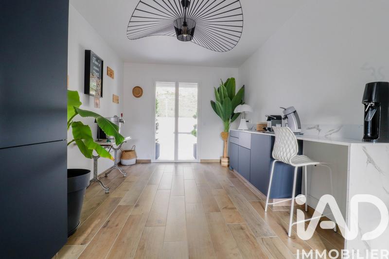 Maison - 210 m² - 7 pièces
