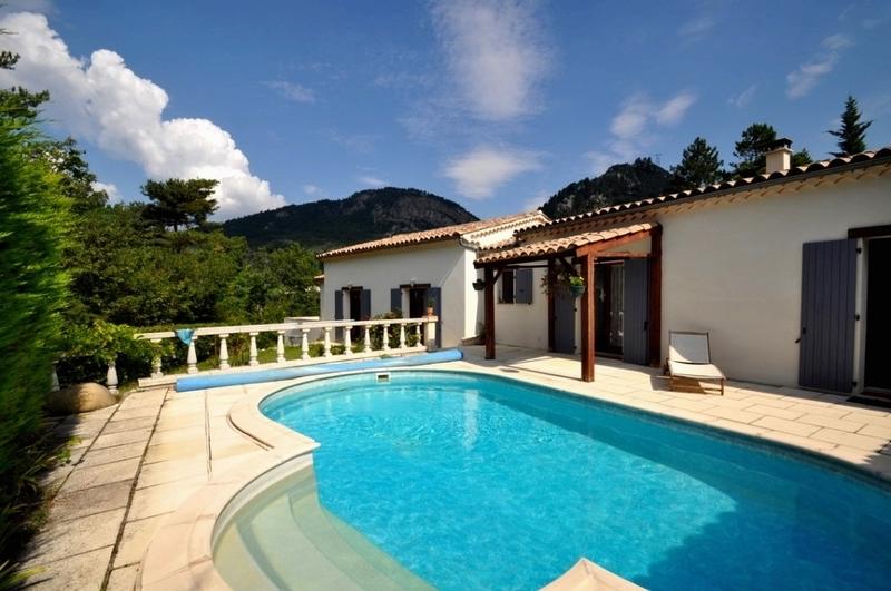 Maison - 143 m² - 5 pièces