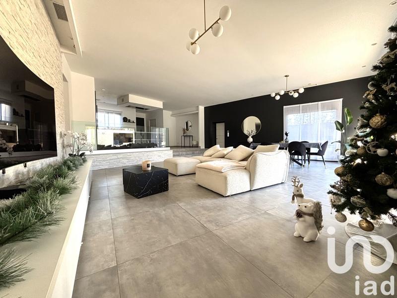 Maison - 158 m² - 5 pièces