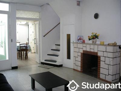 Chambre - 12 m² - 1 pièce