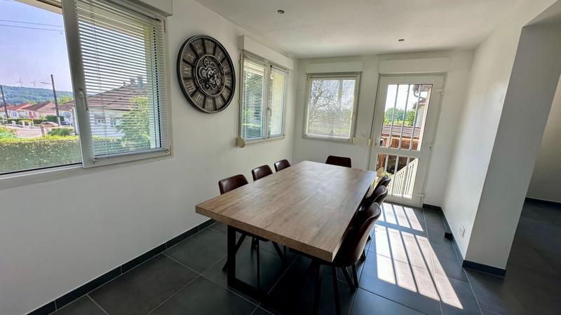 Maison - 98 m² - 5 pièces