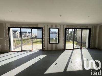 Maison - 128 m² - 7 pièces