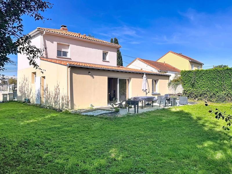 Maison - 120 m² - 5 pièces