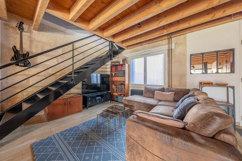 Maison - 202 m² - 5 pièces