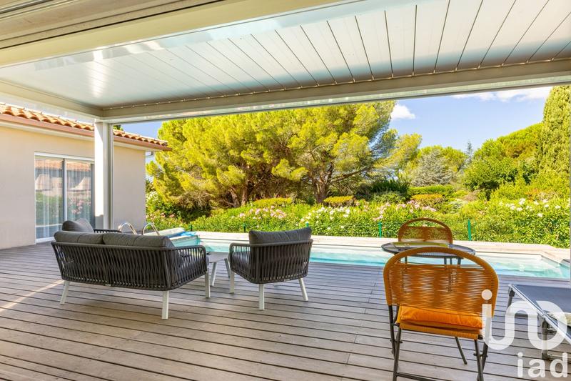 Maison - 247 m² - 7 pièces