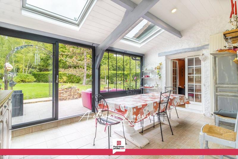 Maison - 180 m² - 8 pièces