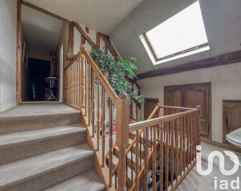 Maison - 317 m² - 10 pièces