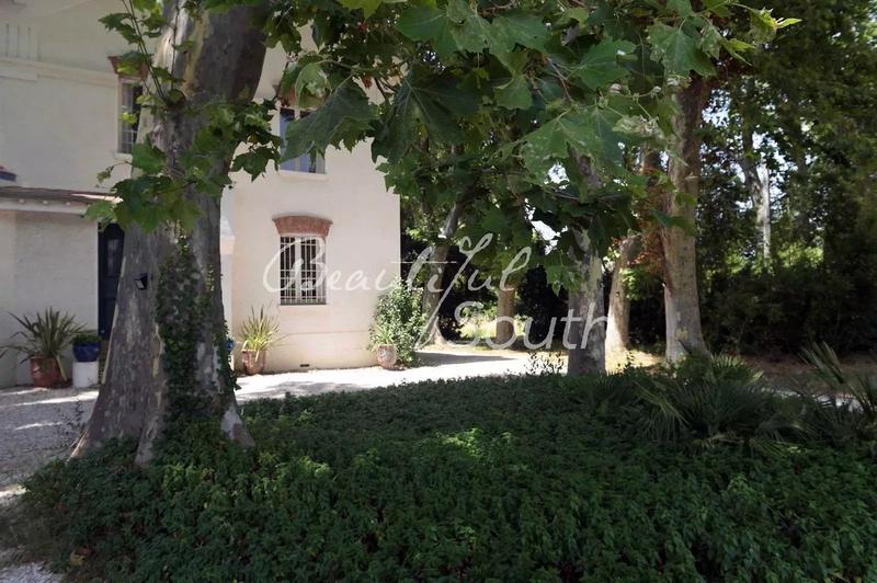 Hôtel particulier - 300 m² - 8 pièces