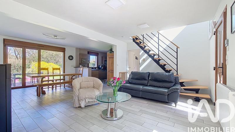 Maison - 122 m² - 8 pièces