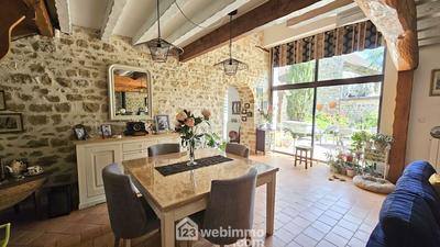 Maison - 183 m² - 7 pièces