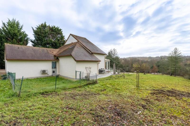 Maison d'architecte - 360 m² - 10 pièces