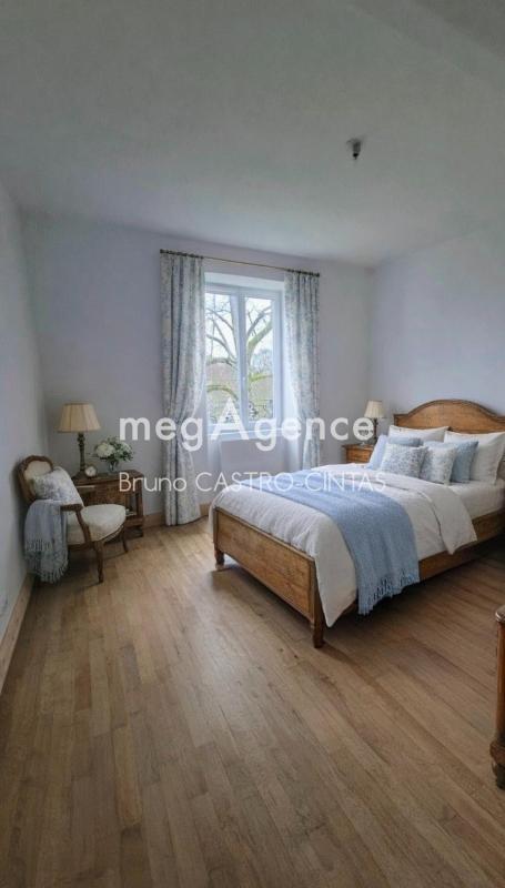 Demeure - 178 m² - 7 pièces