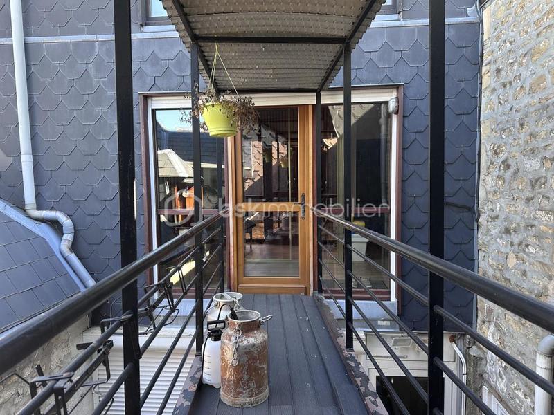 Duplex - 200 m² - 8 pièces