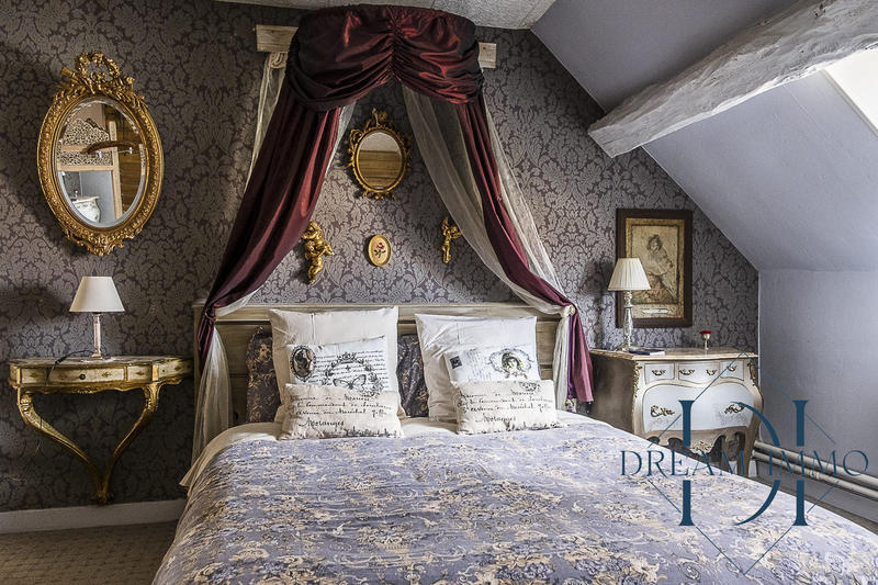 Maison - 288 m² - 13 pièces