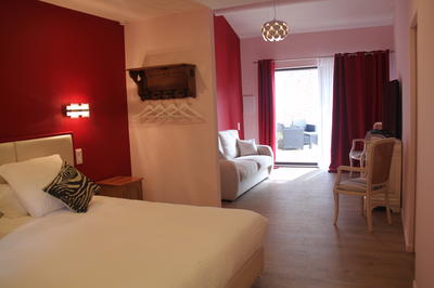 Le Hameau Fleur de Pierres Chambres d'Hôtes Murs