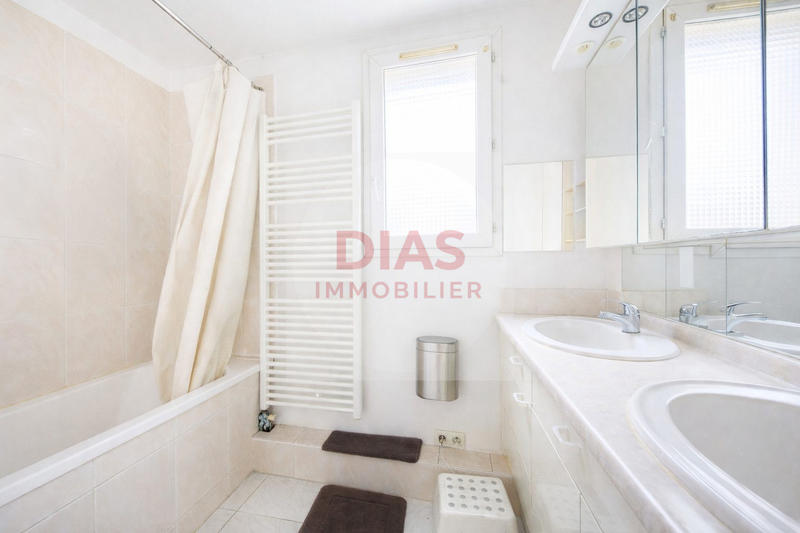 Maison - 105 m² - 6 pièces